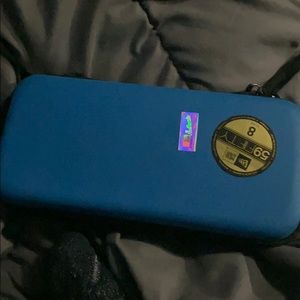 Nintendo switch with 7 games and remote ,hard case